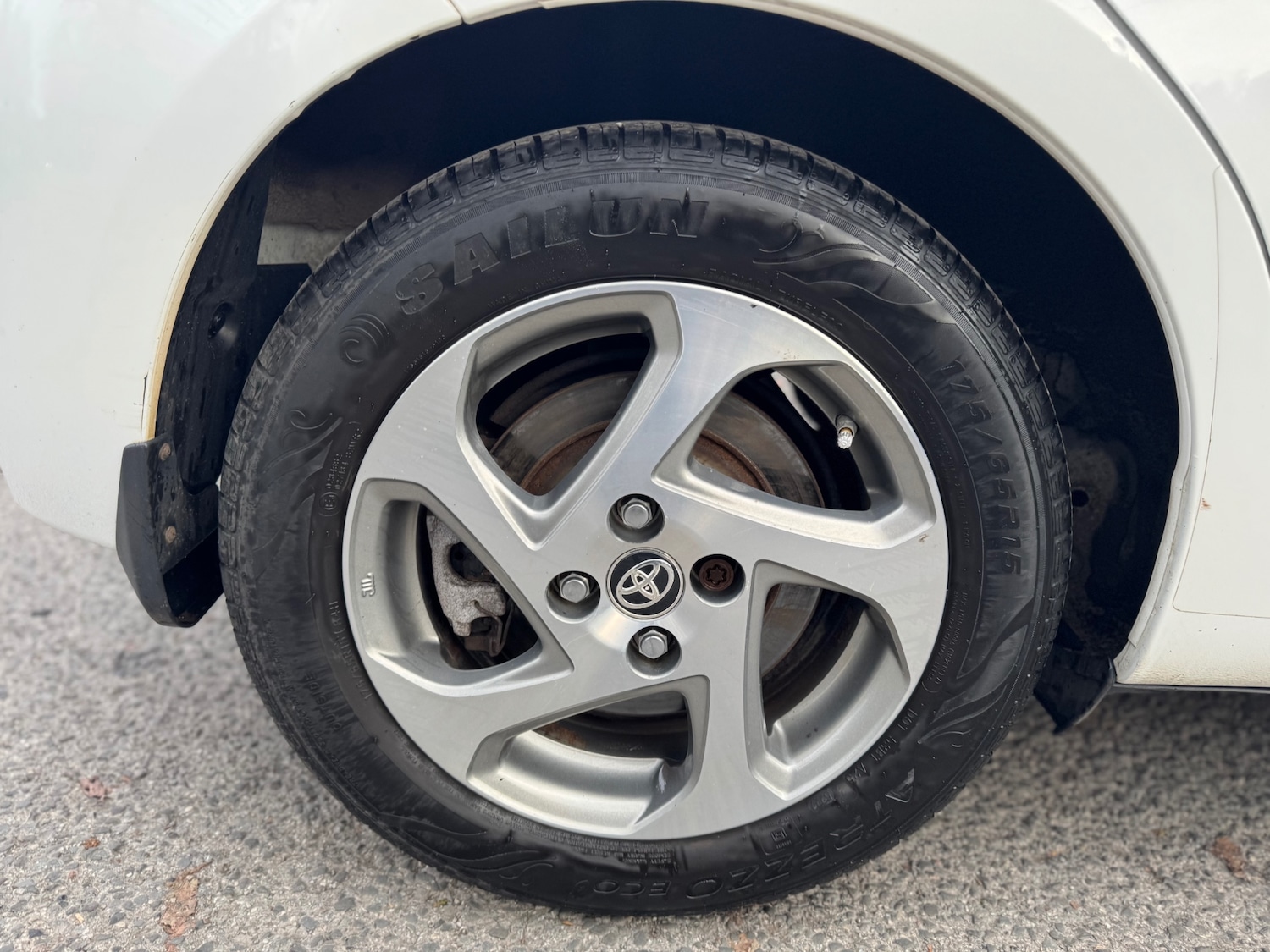 Used Toyota Yaris 2016 for sale - 77392149: Photo 41