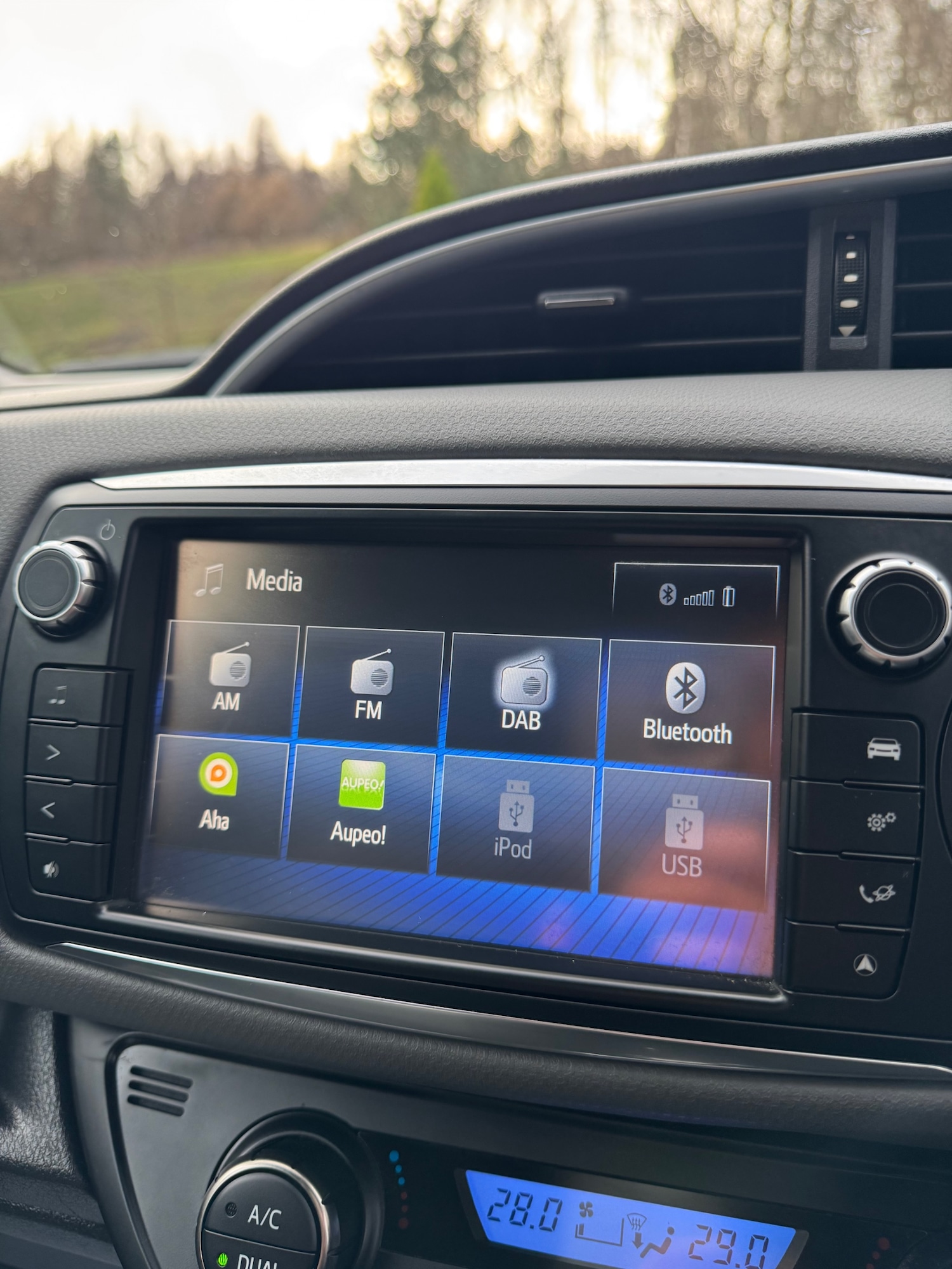 Used Toyota Yaris 2016 for sale - 77392149: Photo 52