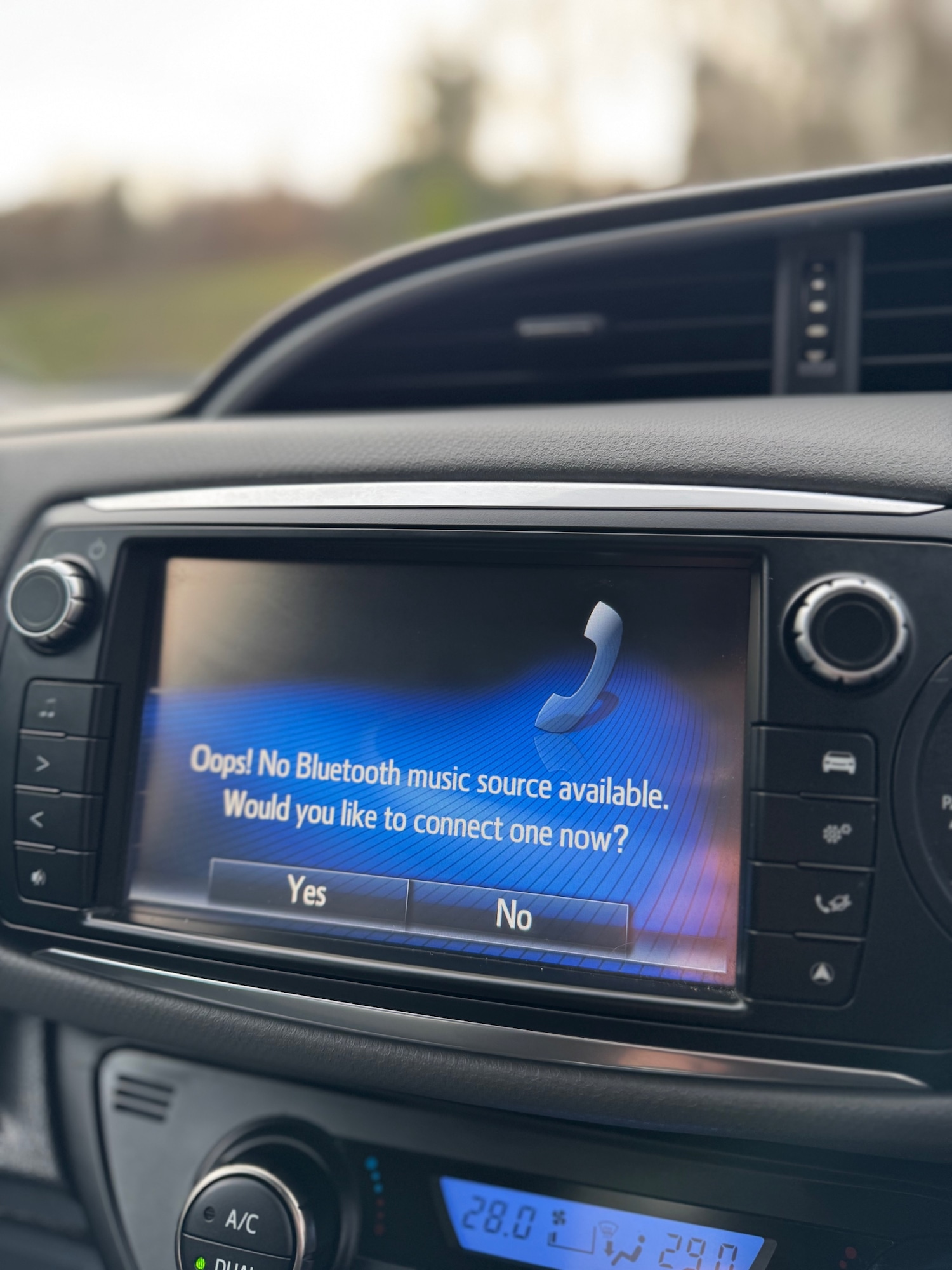 Used Toyota Yaris 2016 for sale - 77392149: Photo 53