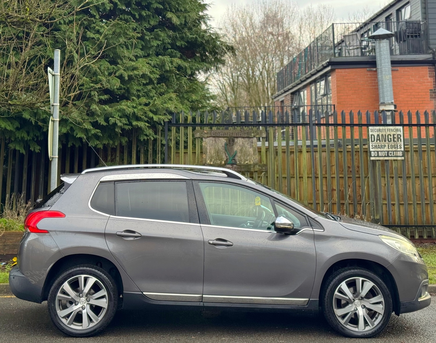 Used Peugeot 2008 2014 for sale - 77206885: Photo 19