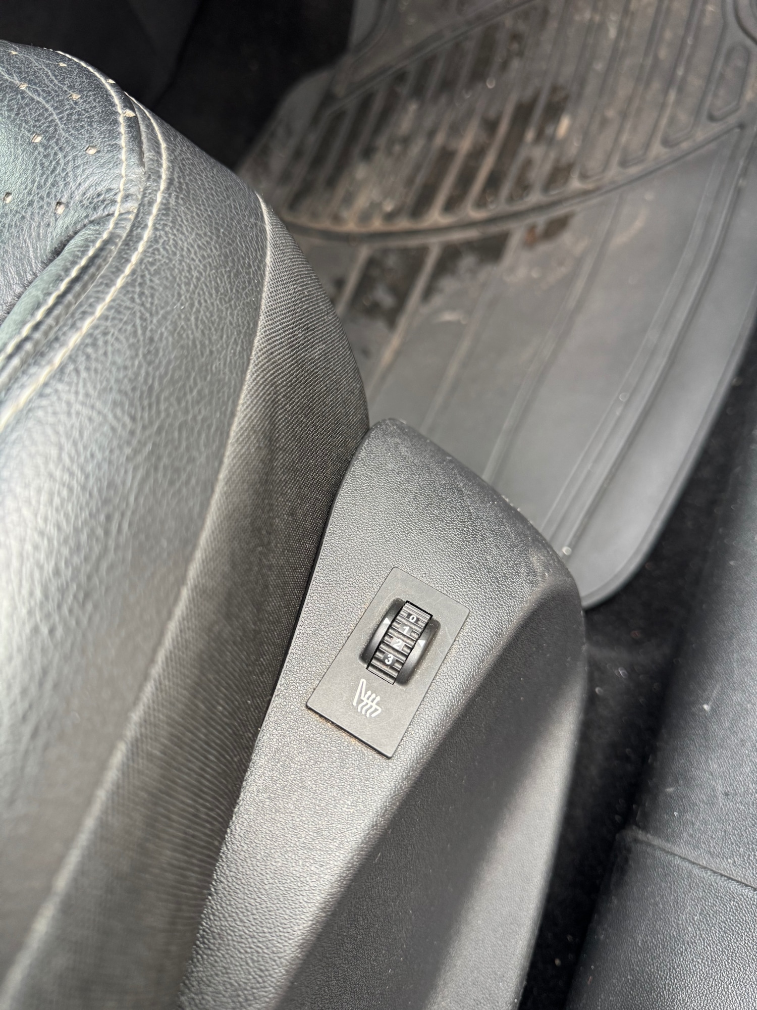 Used Peugeot 2008 2014 for sale - 77206885: Photo 45