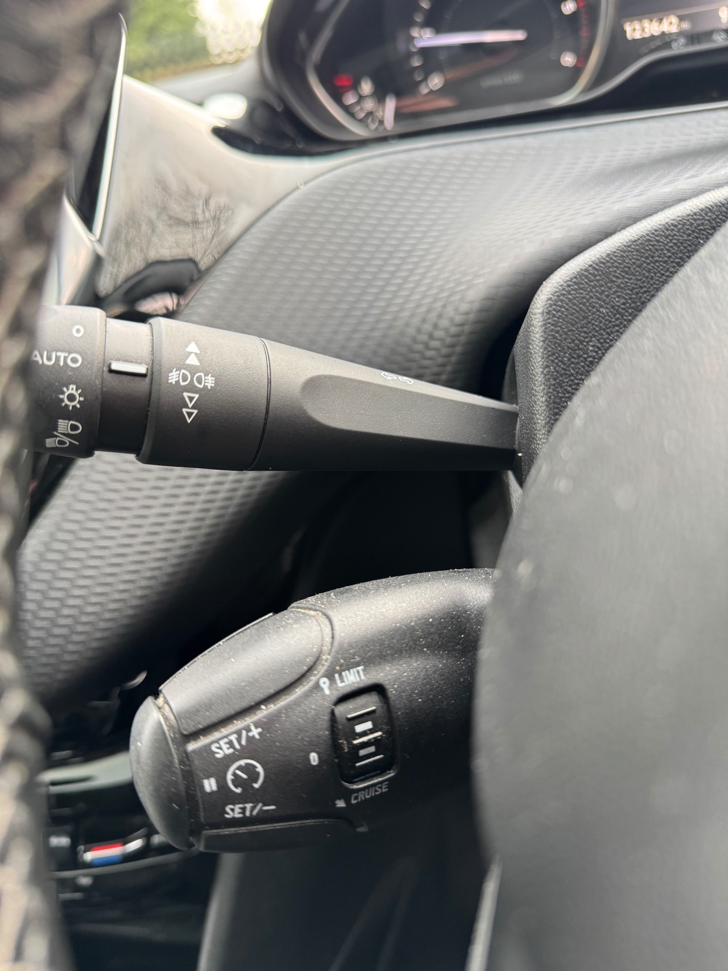 Used Peugeot 2008 2014 for sale - 77206885: Photo 48