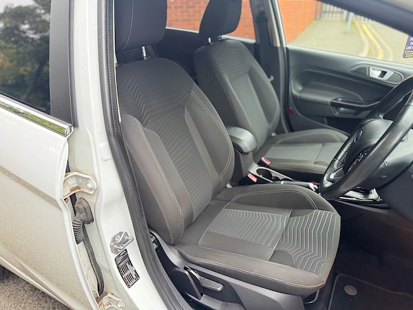 Used Ford Fiesta 2015 for sale - 76208651: Photo 31