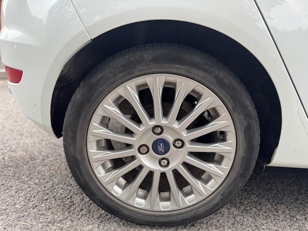 Used Ford Fiesta 2015 for sale - 76208651: Photo 41