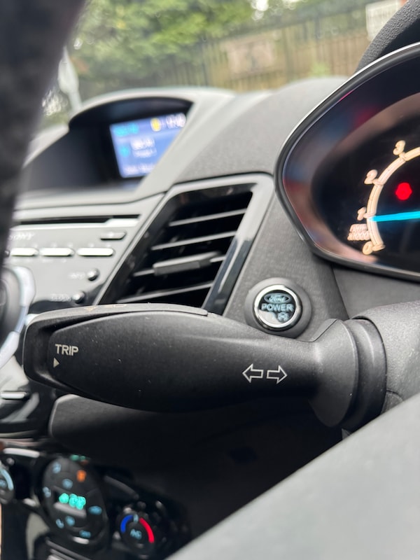 Used Ford Fiesta 2015 for sale - 76208651: Photo 47