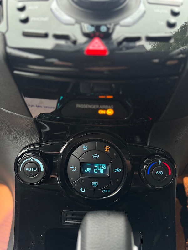 Used Ford Fiesta 2015 for sale - 76208651: Photo 54