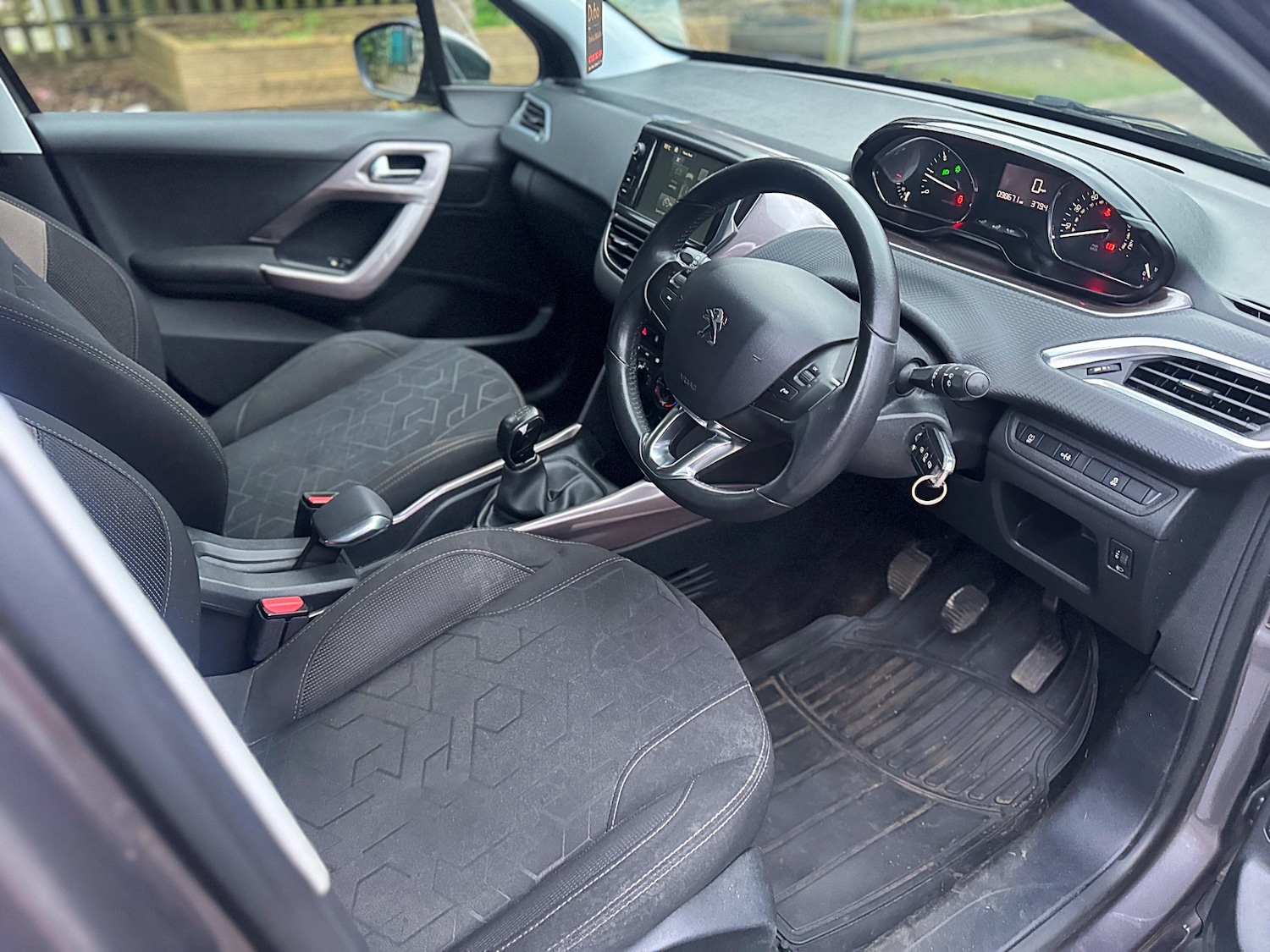 Used Peugeot 2008 2014 for sale - 77927531: Photo 8