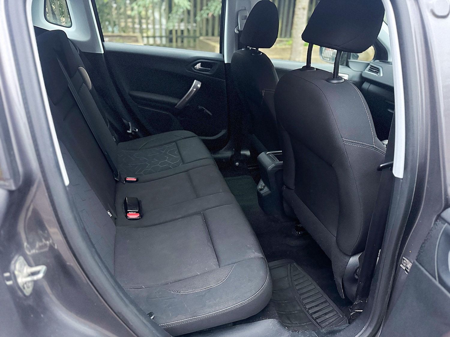 Used Peugeot 2008 2014 for sale - 77927531: Photo 9