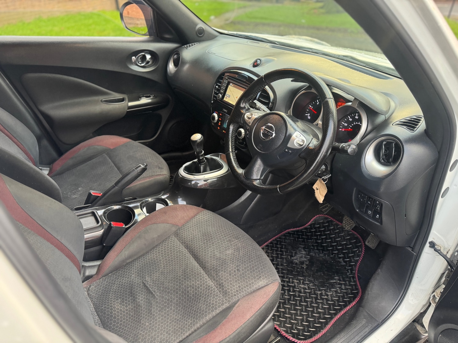 Used Nissan Juke 2014 for sale - 76713408: Photo 6