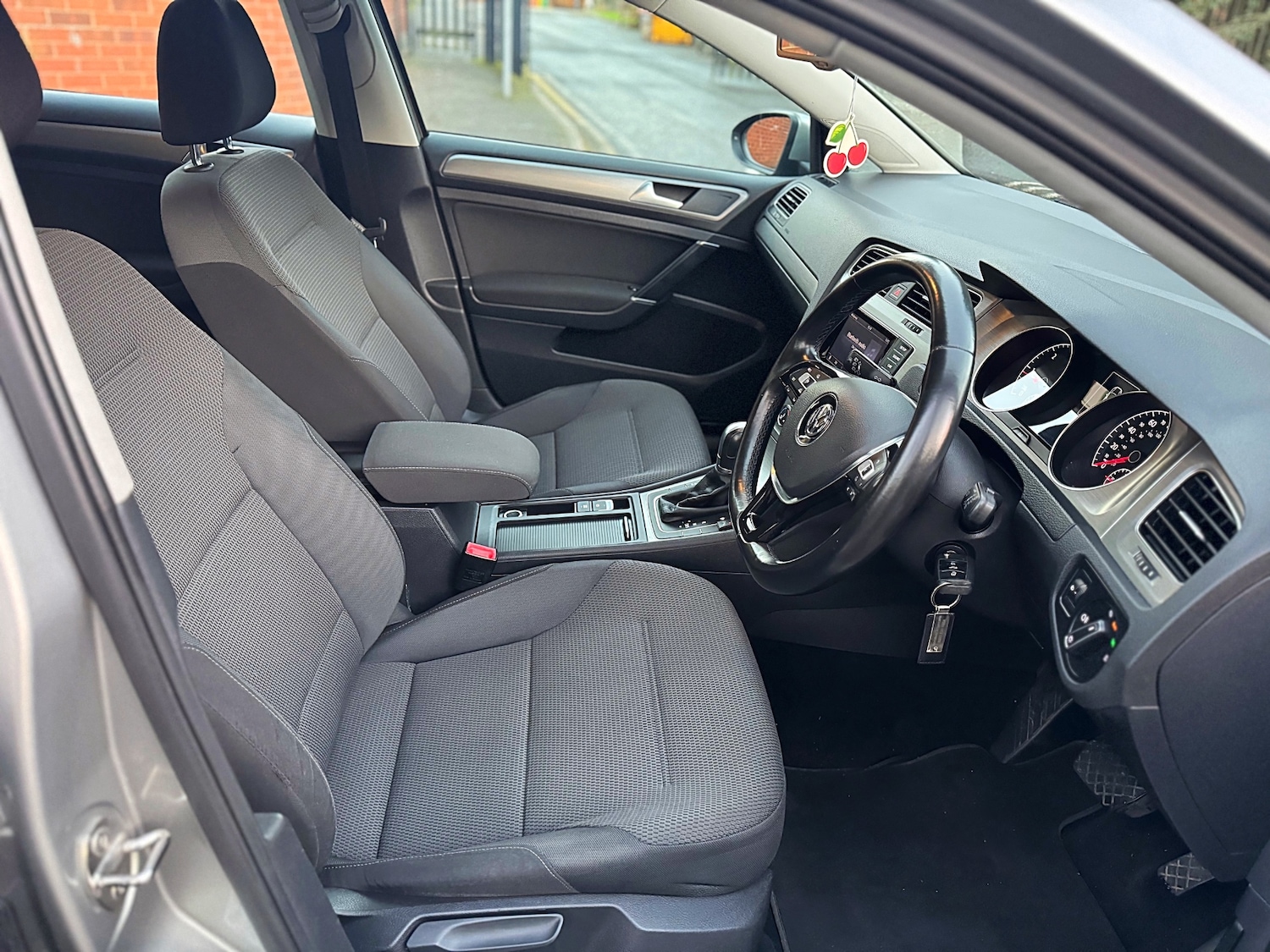 Used Volkswagen Golf 2014 for sale - 76699659: Photo 30