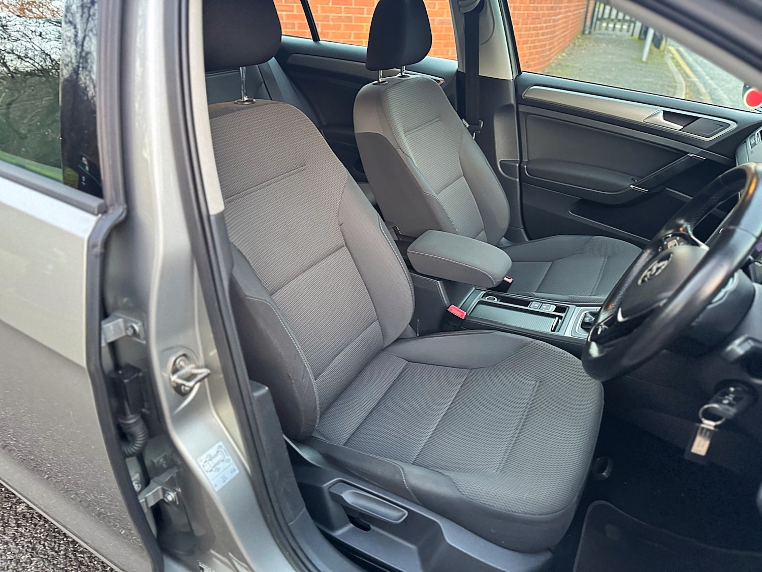 Used Volkswagen Golf 2014 for sale - 76699659: Photo 31