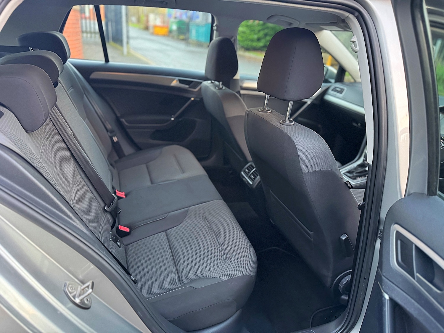 Used Volkswagen Golf 2014 for sale - 76699659: Photo 32