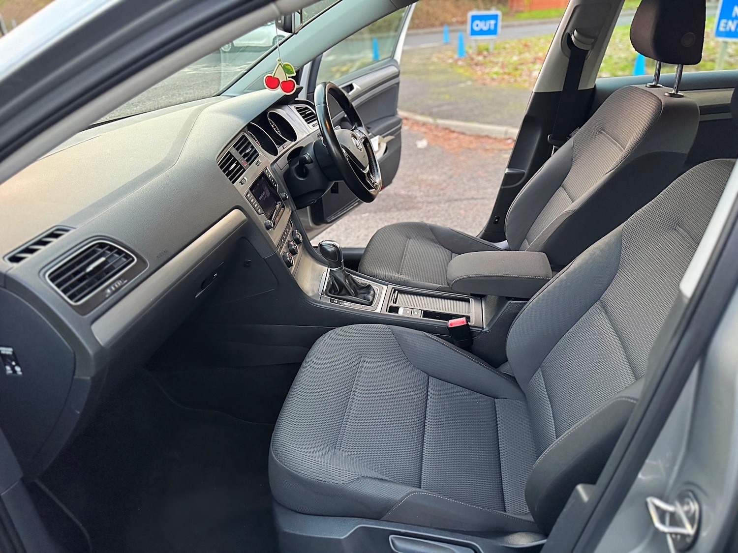 Used Volkswagen Golf 2014 for sale - 76699659: Photo 35