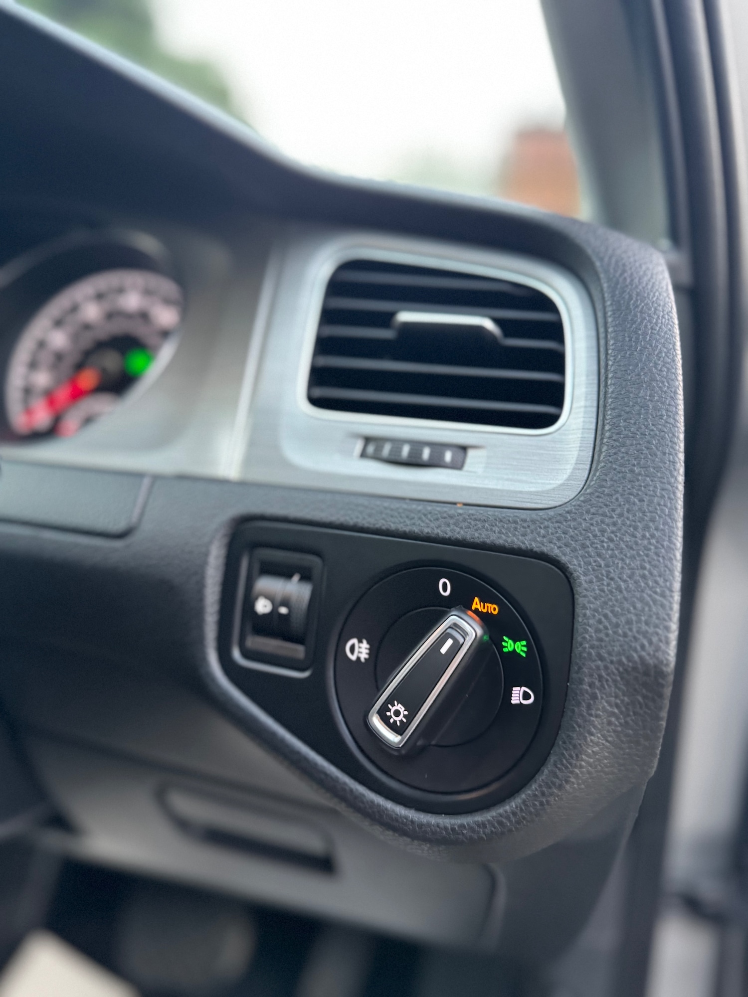 Used Volkswagen Golf 2014 for sale - 76699659: Photo 45