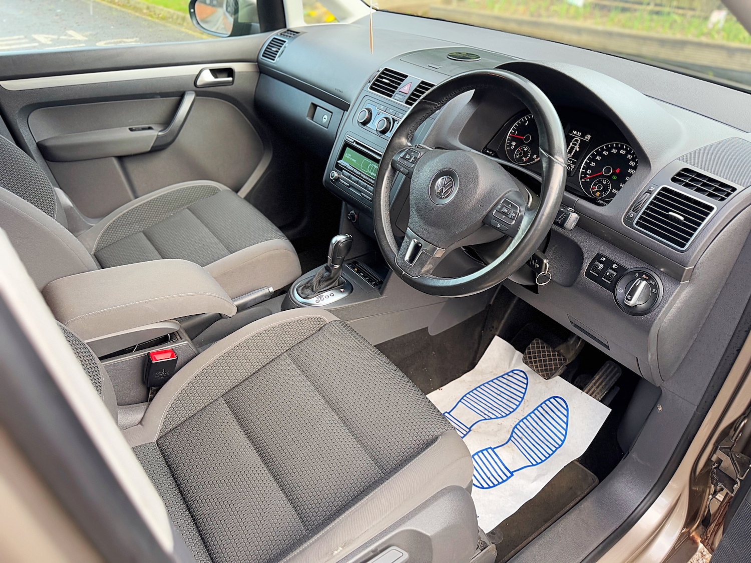 Used Volkswagen Touran 2014 for sale - 77659998: Photo 29