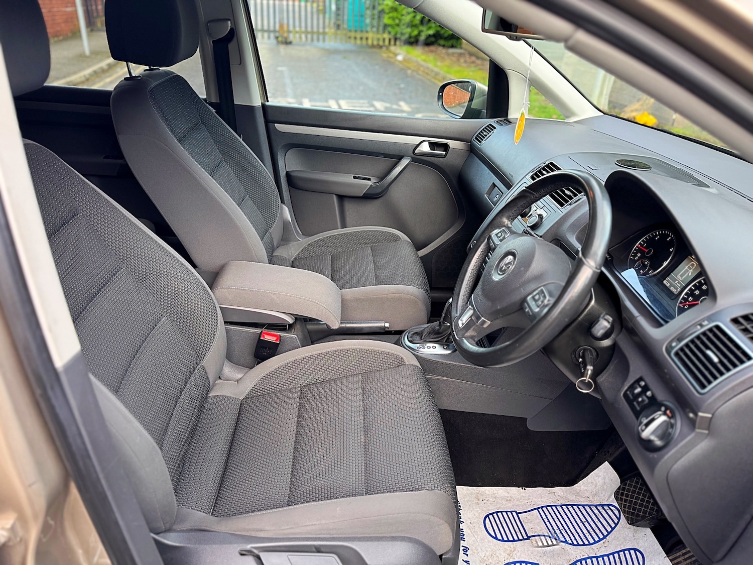 Used Volkswagen Touran 2014 for sale - 77659998: Photo 31