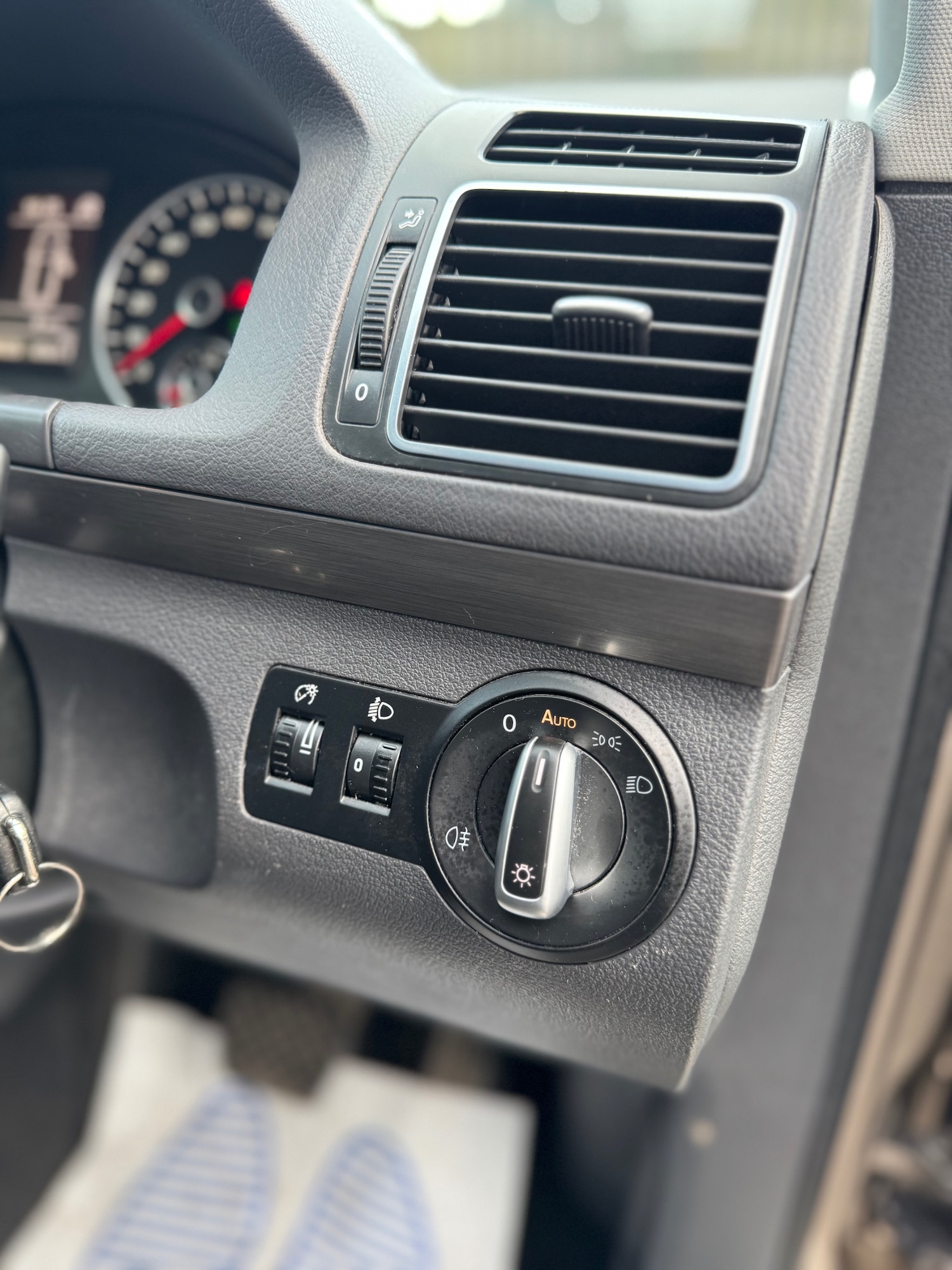 Used Volkswagen Touran 2014 for sale - 77659998: Photo 47