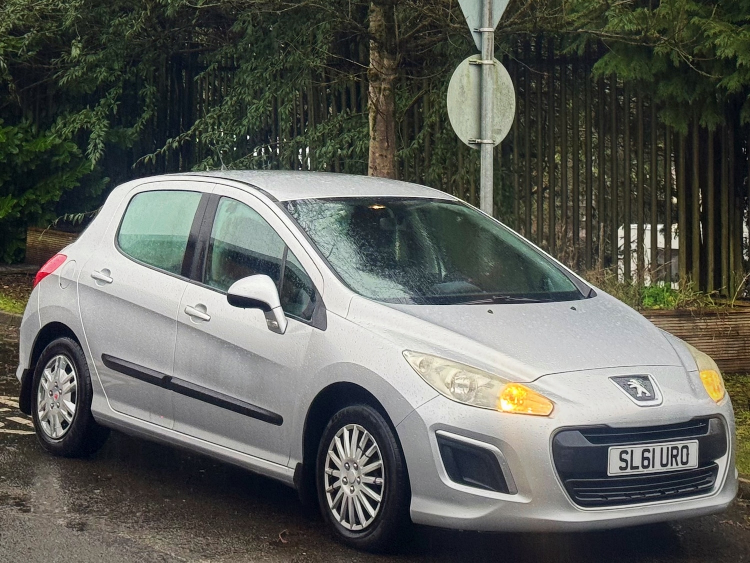 Used Peugeot 308 2011 for sale - 77632725: Photo 4