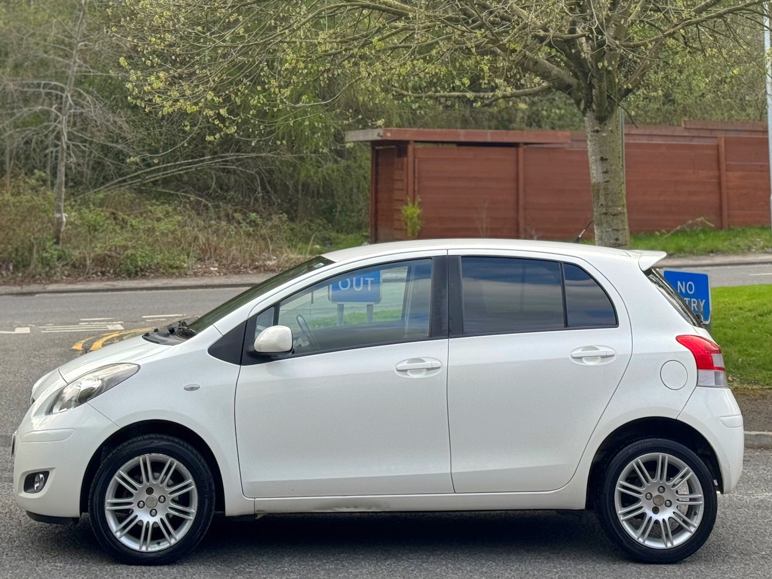 Used Toyota Yaris 2011 for sale - 78212118: Photo 22
