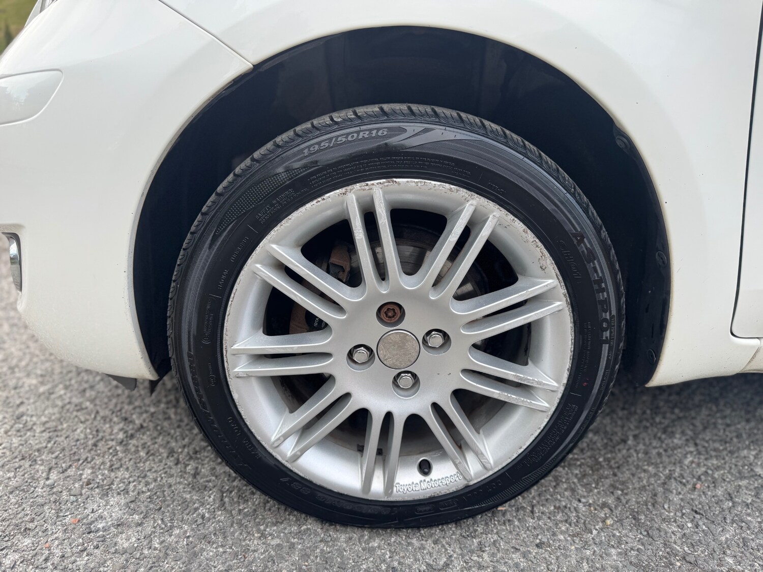 Used Toyota Yaris 2011 for sale - 78212118: Photo 41