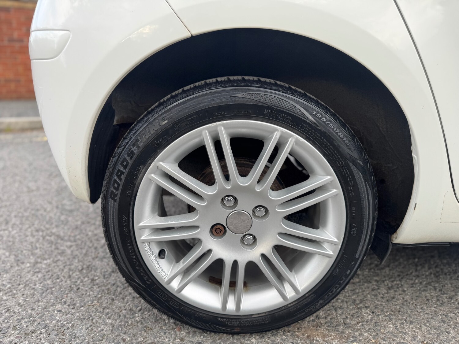 Used Toyota Yaris 2011 for sale - 78212118: Photo 43