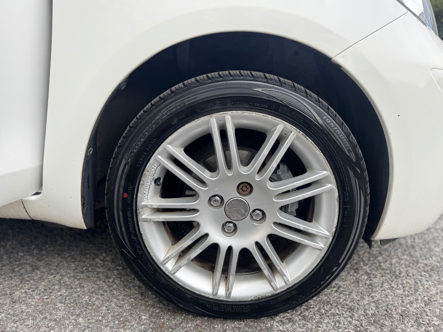 Used Toyota Yaris 2011 for sale - 78212118: Photo 44