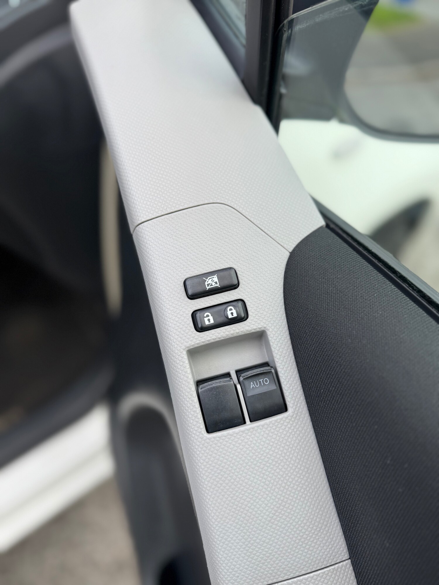 Used Toyota Yaris 2011 for sale - 78212118: Photo 45