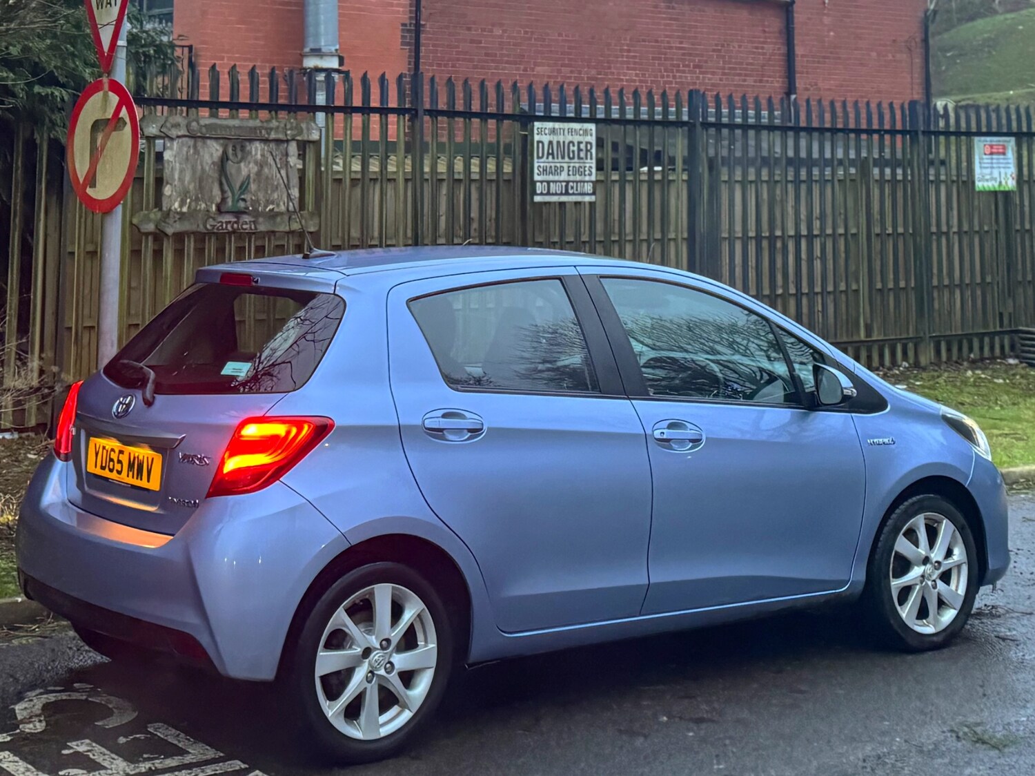 Used Toyota Yaris 2015 for sale - 77469406: Photo 23