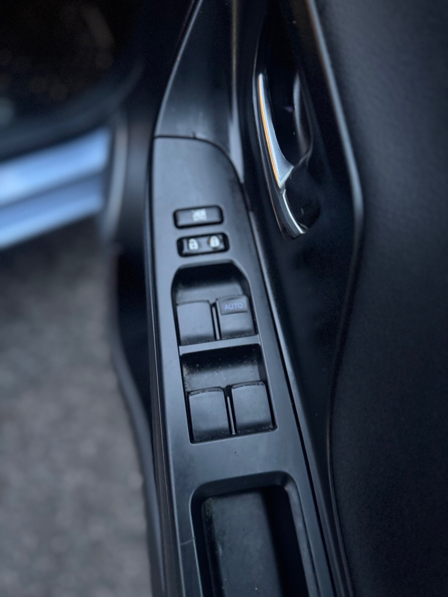 Used Toyota Yaris 2015 for sale - 77469406: Photo 44