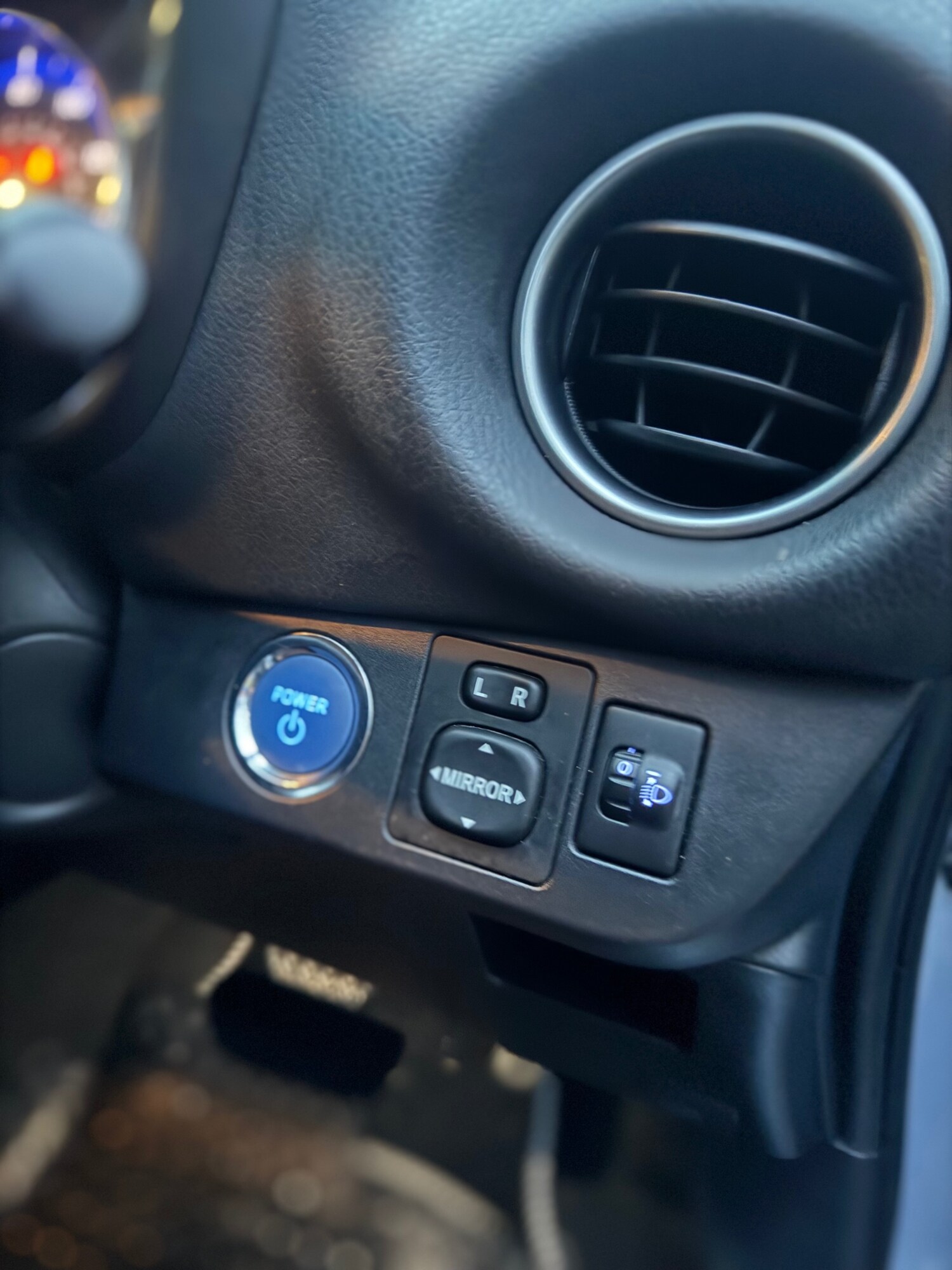 Used Toyota Yaris 2015 for sale - 77469406: Photo 45