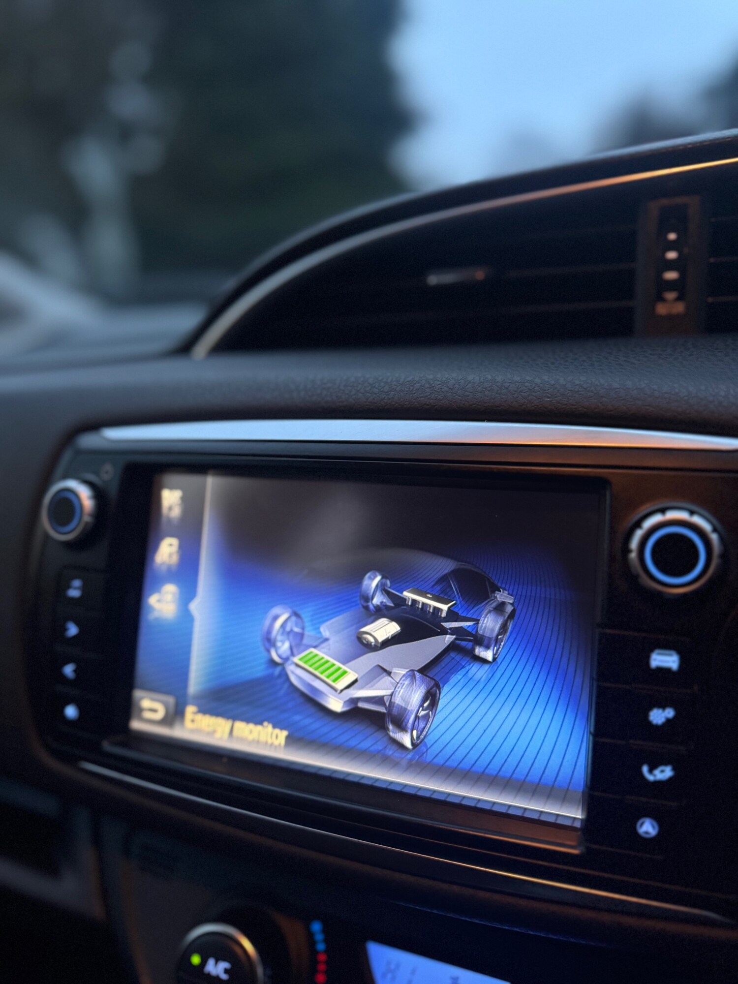 Used Toyota Yaris 2015 for sale - 77469406: Photo 53