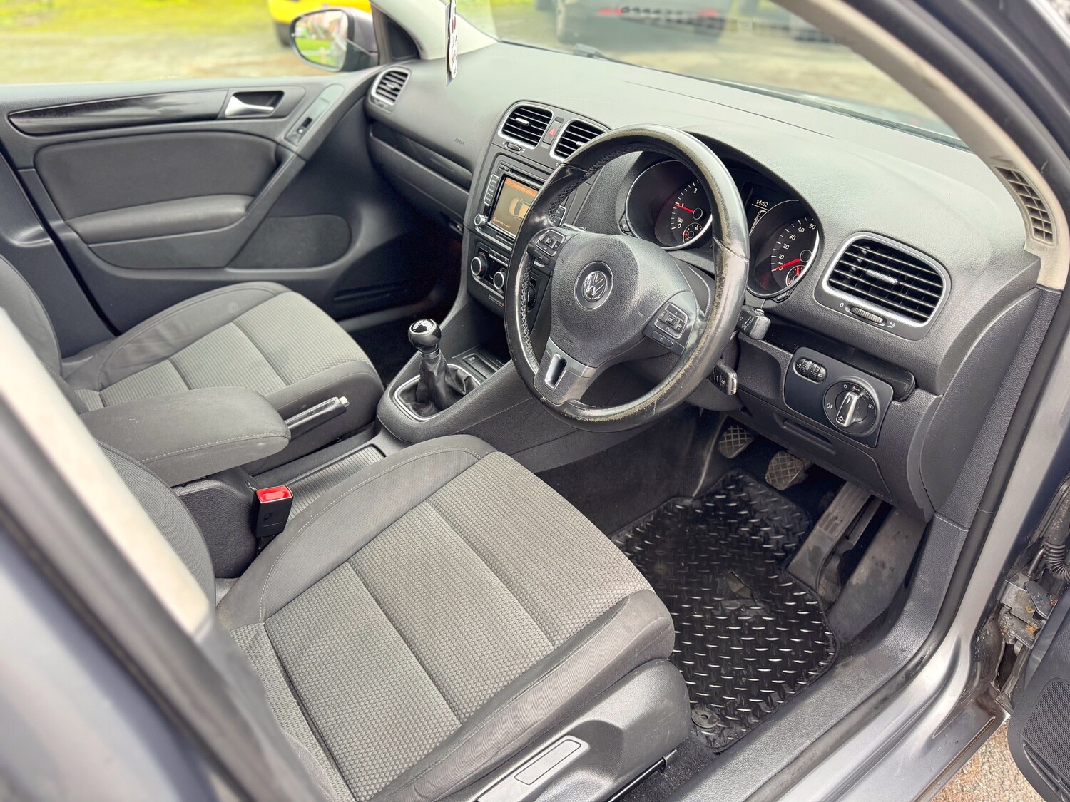 Used Volkswagen Golf 2011 for sale - 77424525: Photo 14