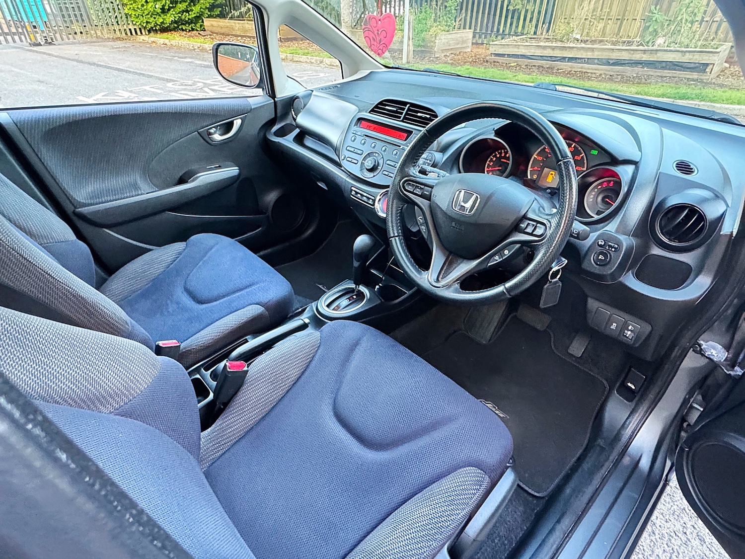 Used Honda Jazz 2013 for sale - 76102209: Photo 29