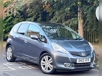Used Honda Jazz 2013 for sale - 76102209: Photo 2