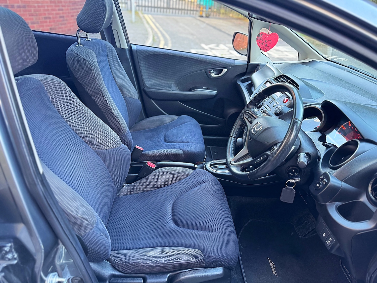 Used Honda Jazz 2013 for sale - 76102209: Photo 30
