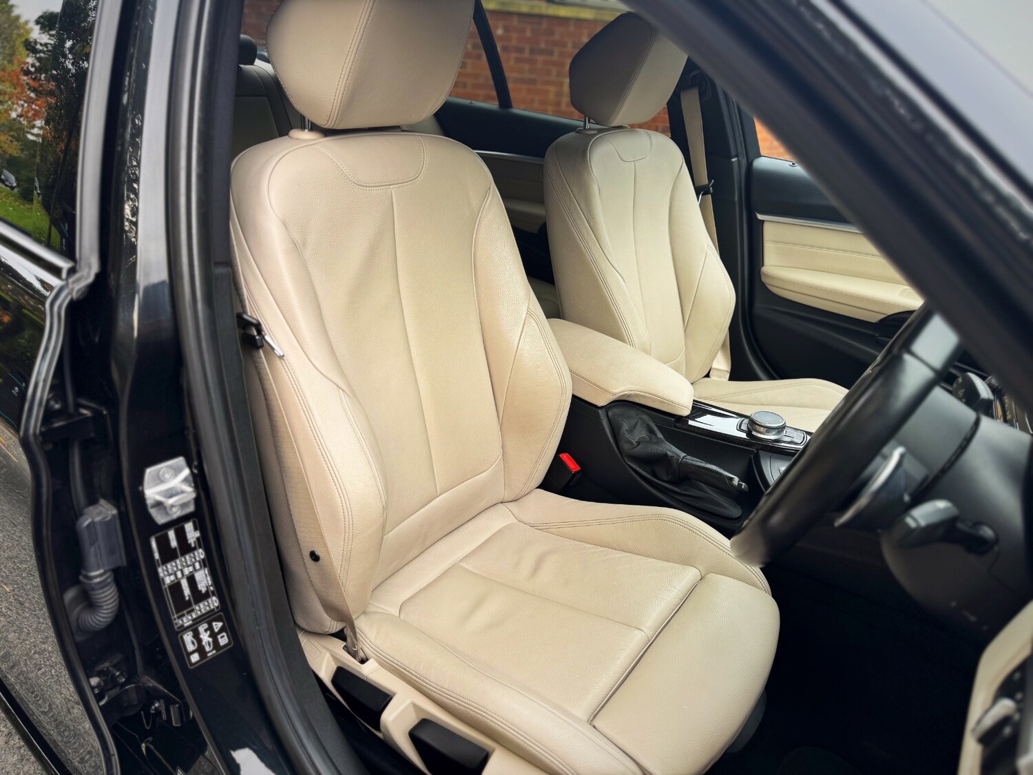 Used BMW 3 Series 2017 for sale - 76314134: Photo 36