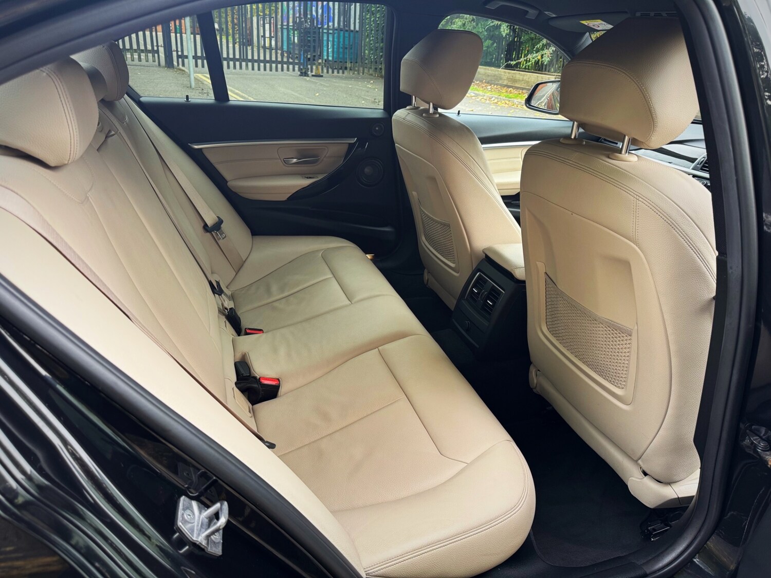 Used BMW 3 Series 2017 for sale - 76314134: Photo 38