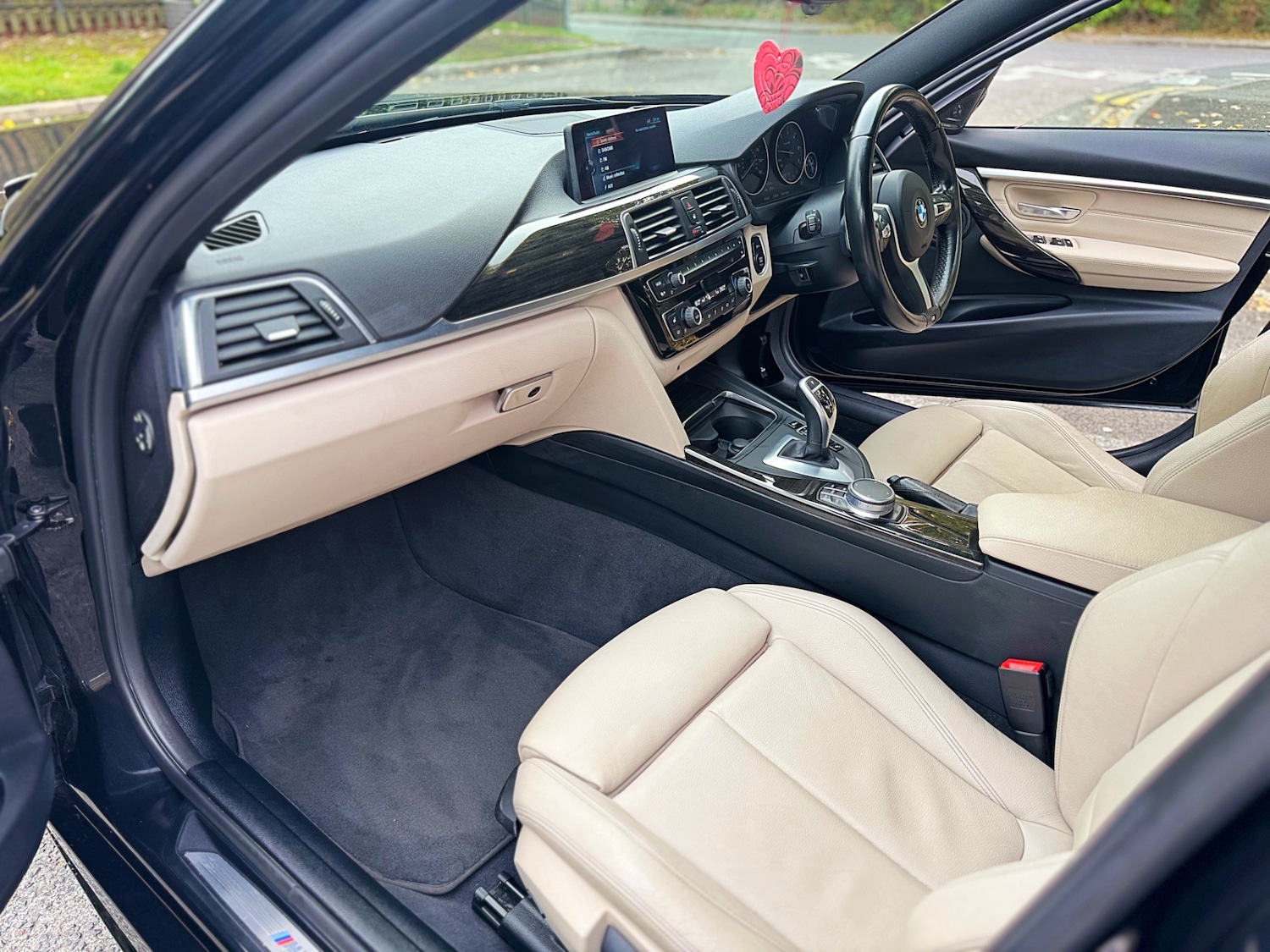 Used BMW 3 Series 2017 for sale - 76314134: Photo 40