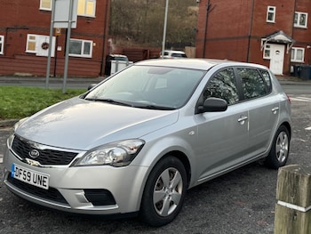 Used Kia Ceed 2010 for sale - 76610789: Photo