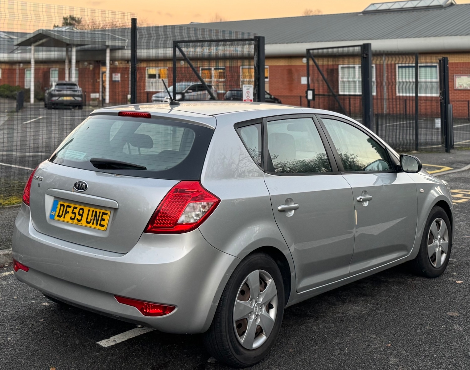 Used Kia Ceed 2010 for sale - 76610789: Photo 5