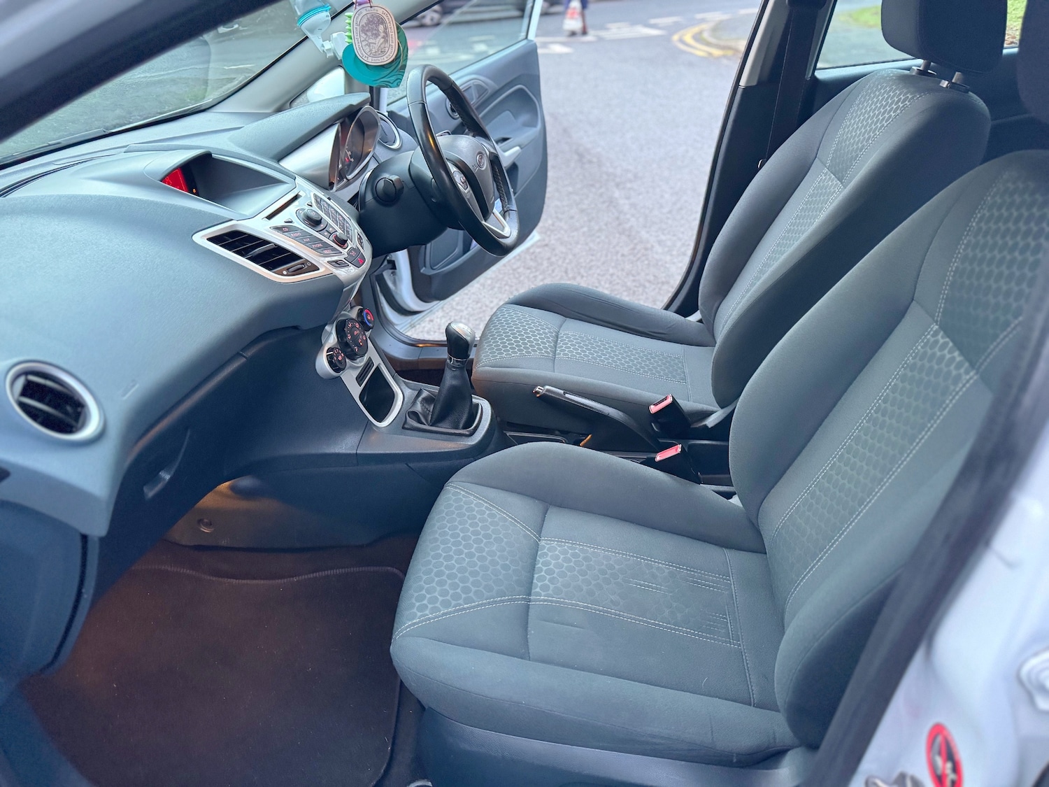 Used Ford Fiesta 2010 for sale - 77206938: Photo 35