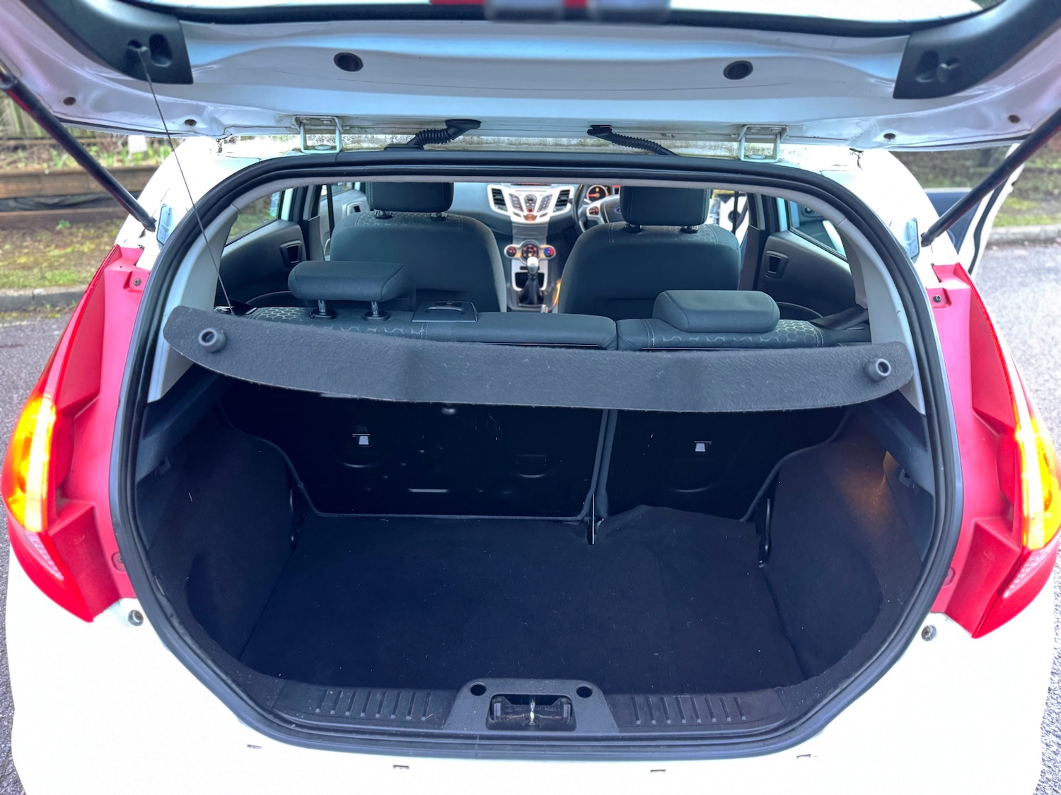 Used Ford Fiesta 2010 for sale - 77206938: Photo 38