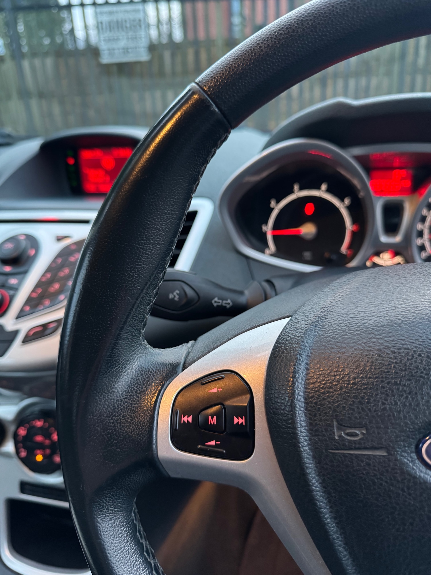 Used Ford Fiesta 2010 for sale - 77206938: Photo 46