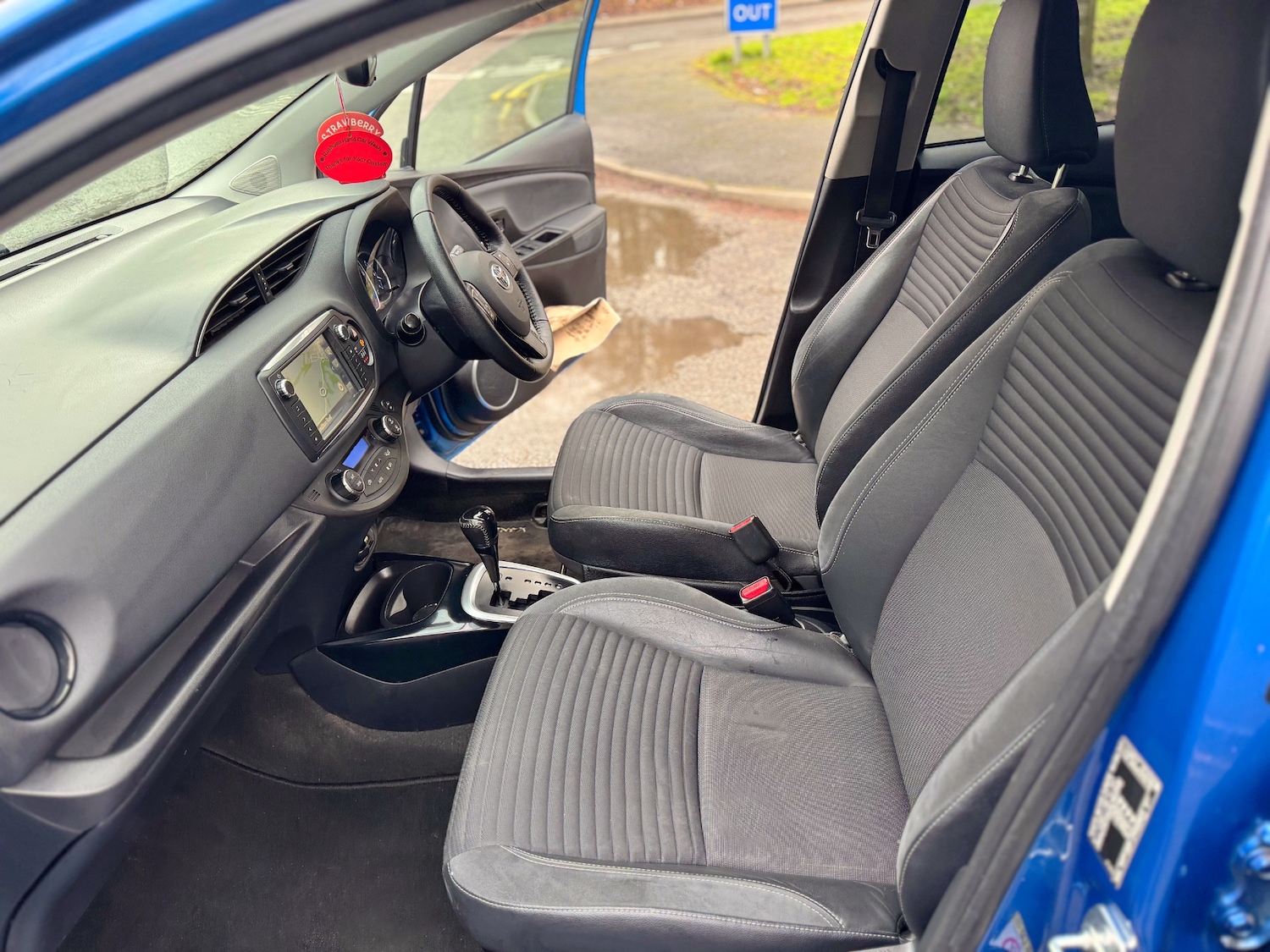 Used Toyota Yaris 2016 for sale - 77482317: Photo 36