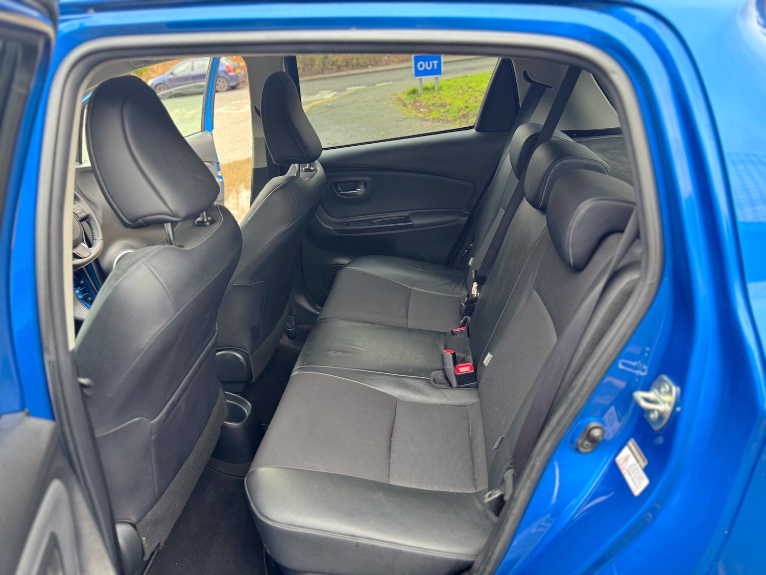 Used Toyota Yaris 2016 for sale - 77482317: Photo 38