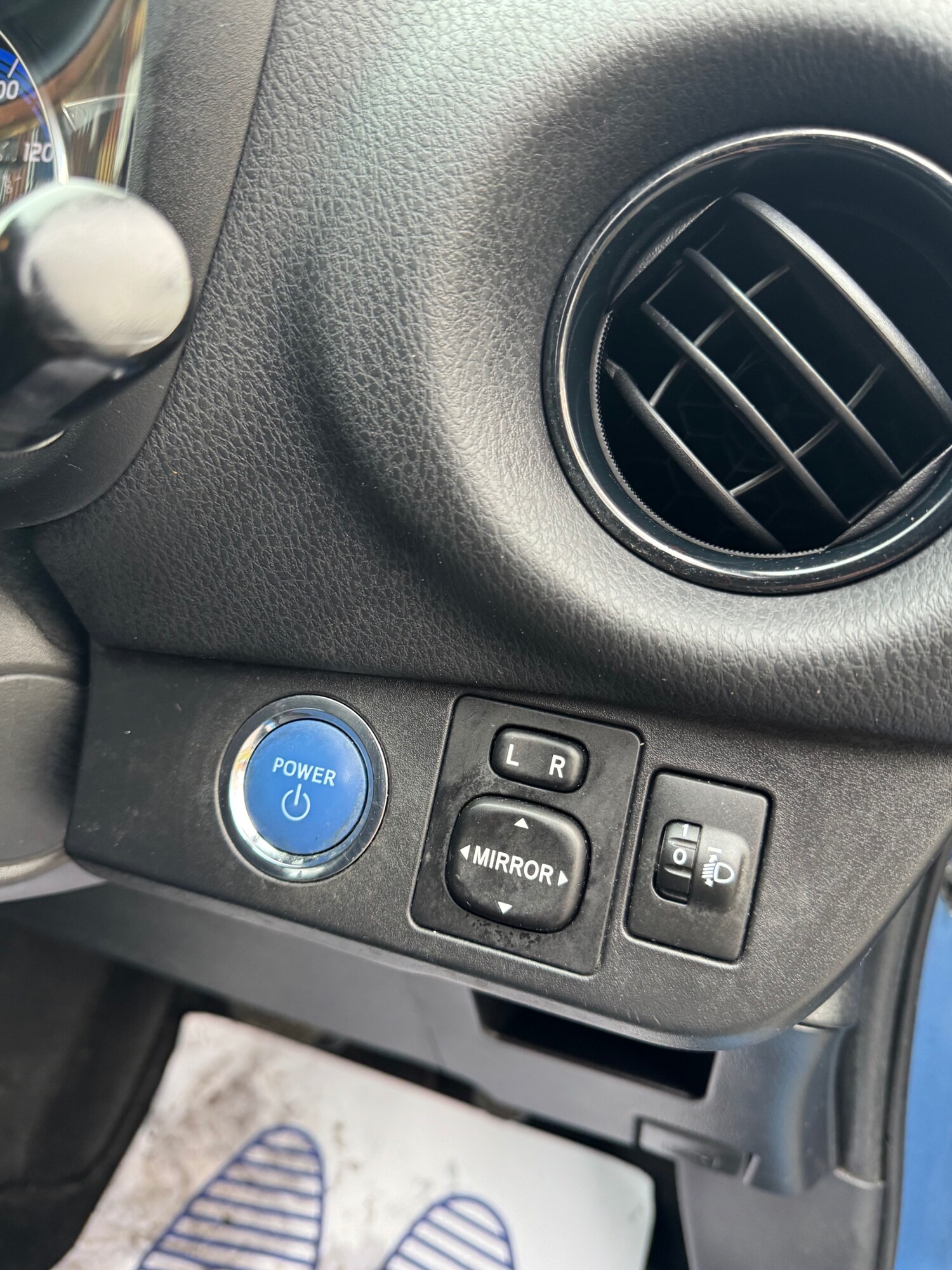 Used Toyota Yaris 2016 for sale - 77482317: Photo 45