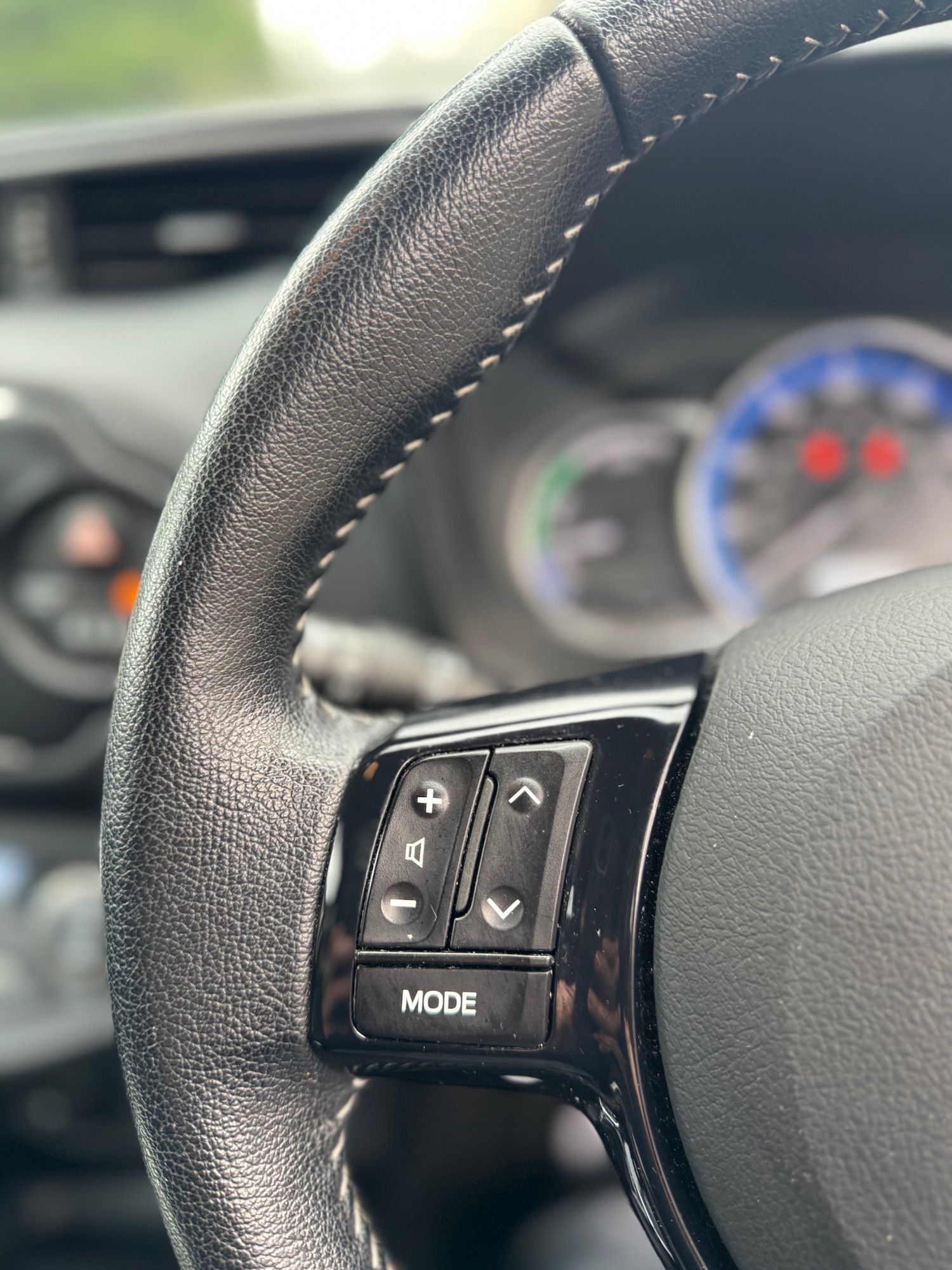 Used Toyota Yaris 2016 for sale - 77482317: Photo 46