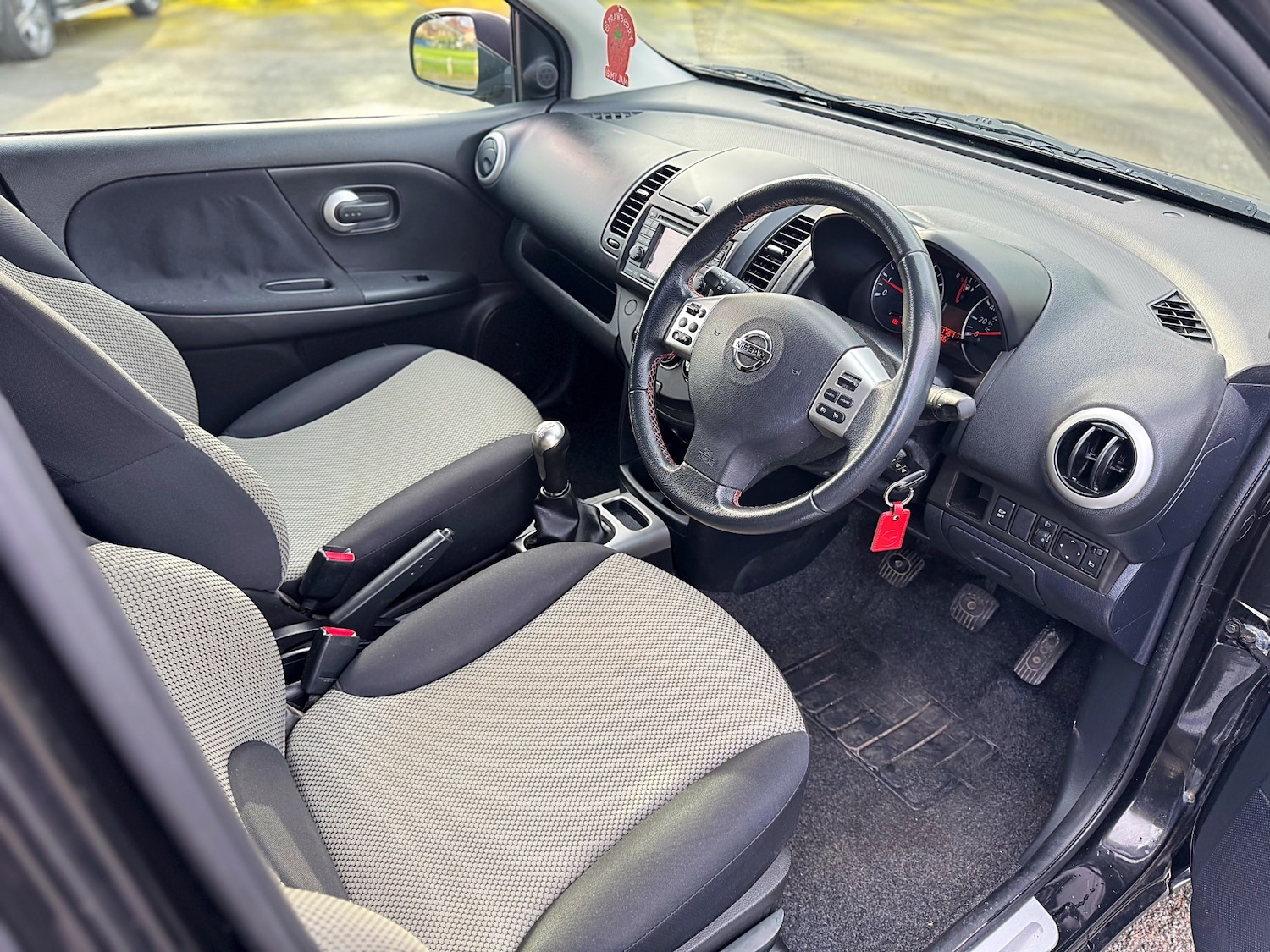 Used Nissan Note 2011 for sale - 77637943: Photo 15