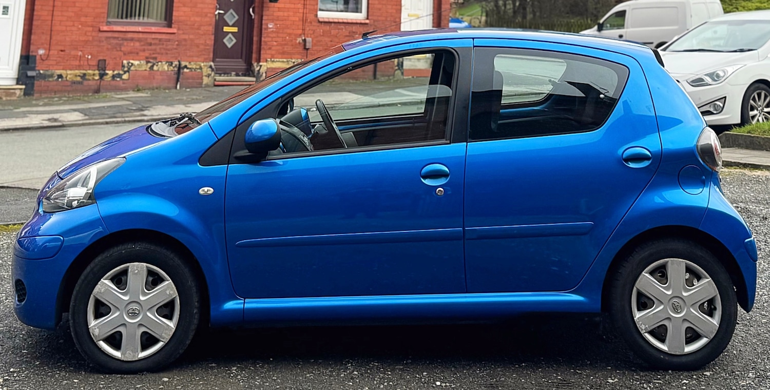 Used Toyota AYGO 2010 for sale - 77506503: Photo 7