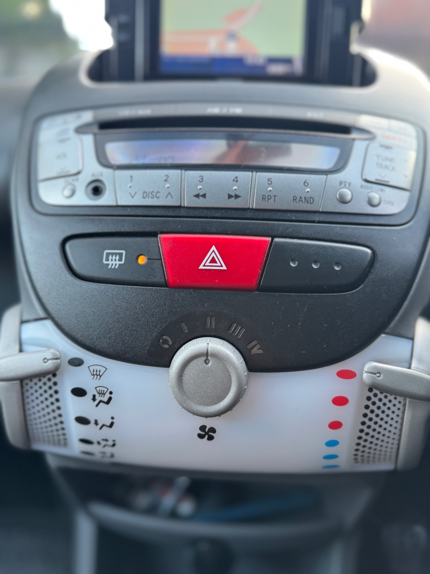 Used Toyota AYGO 2012 for sale - 76974606: Photo 46